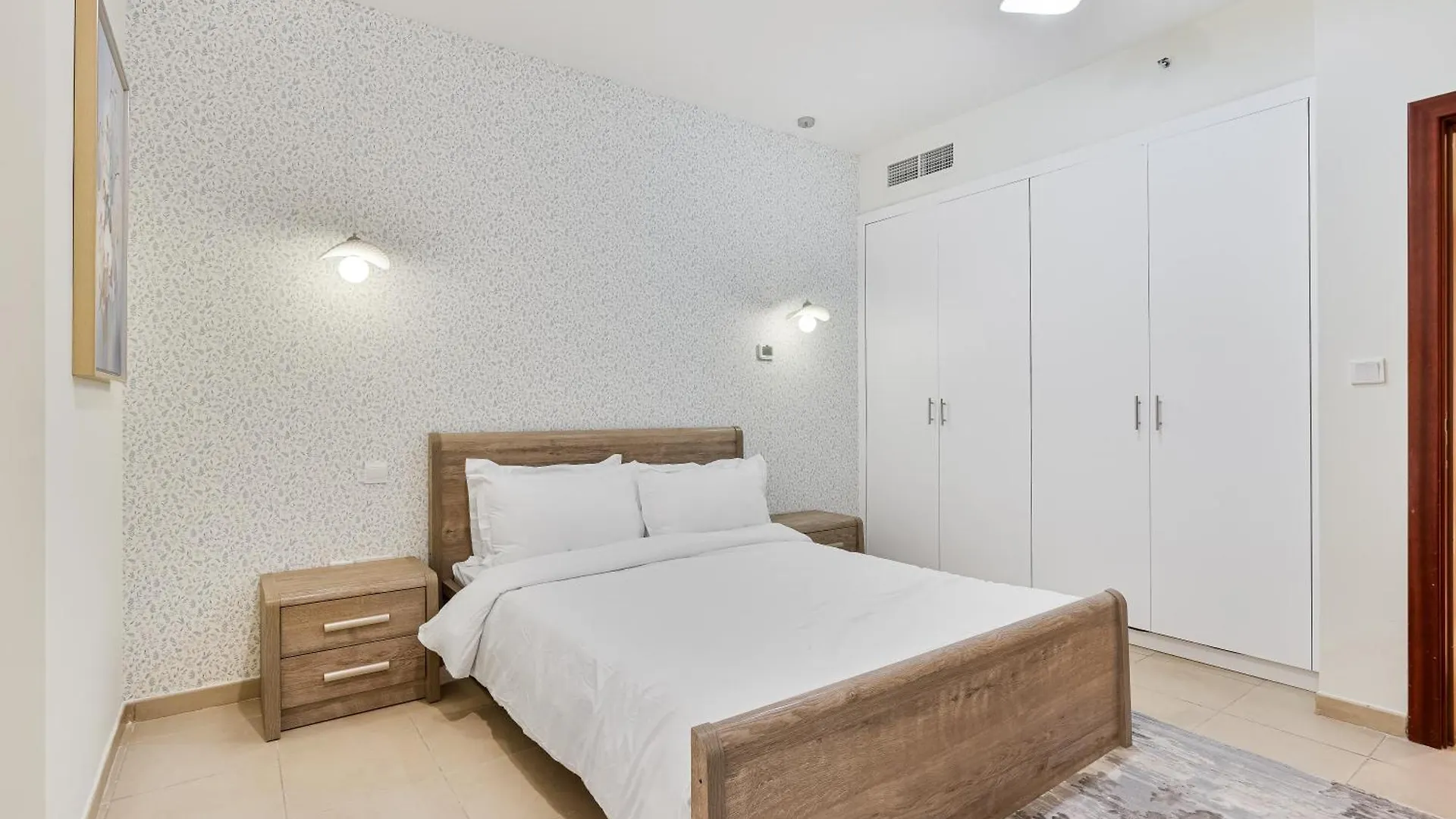 Savis Home Oceanfront Serenity And Marina Views Dubai Apartment