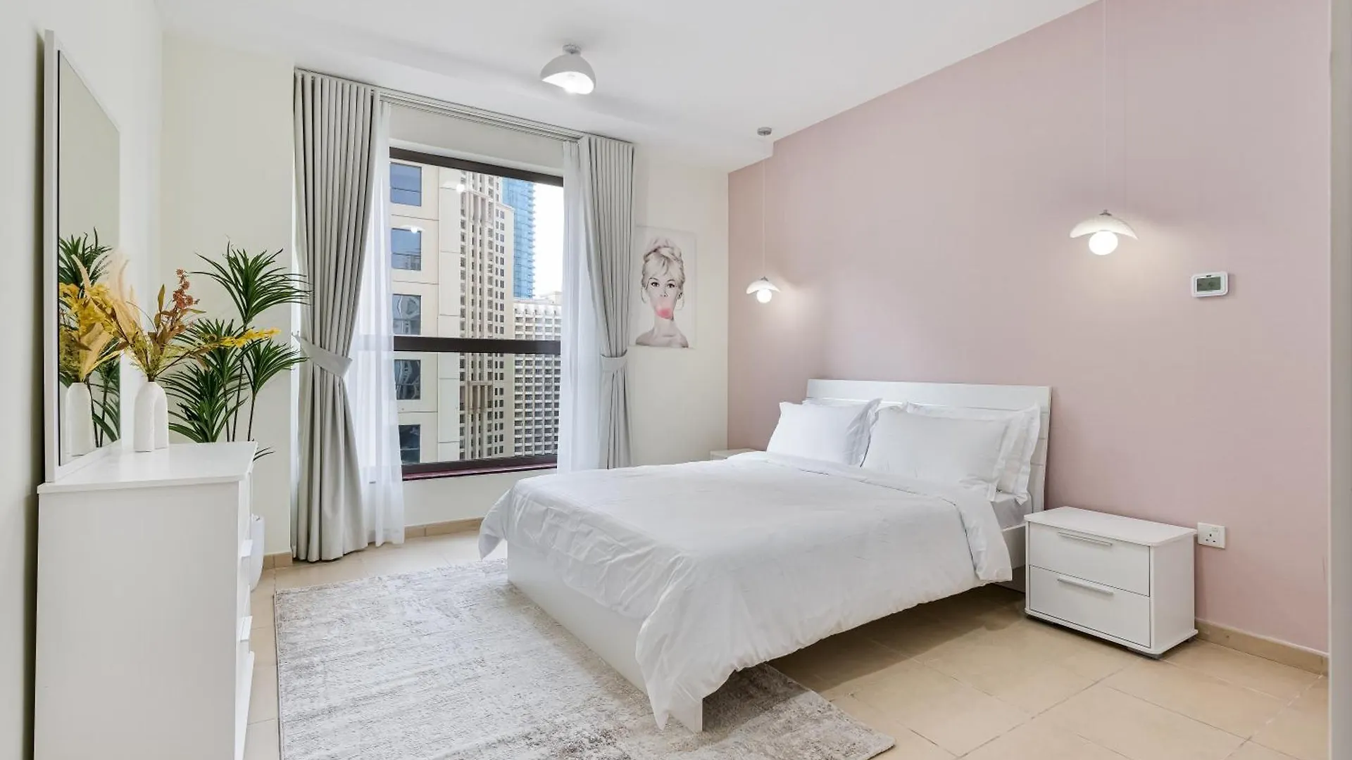 Savis Home Oceanfront Serenity And Marina Views Dubai Apartment